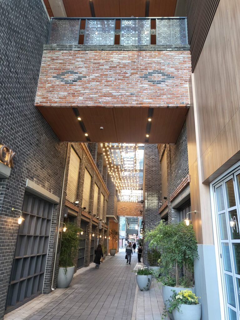 종로 스타필드 애비뉴 그랑서울 탐방 바로가기 | 전통과 현대가 공존하는 핫플·피맛골·층별 입점 브랜드·주차 총정리 18 종로 그랑서울 피맛골